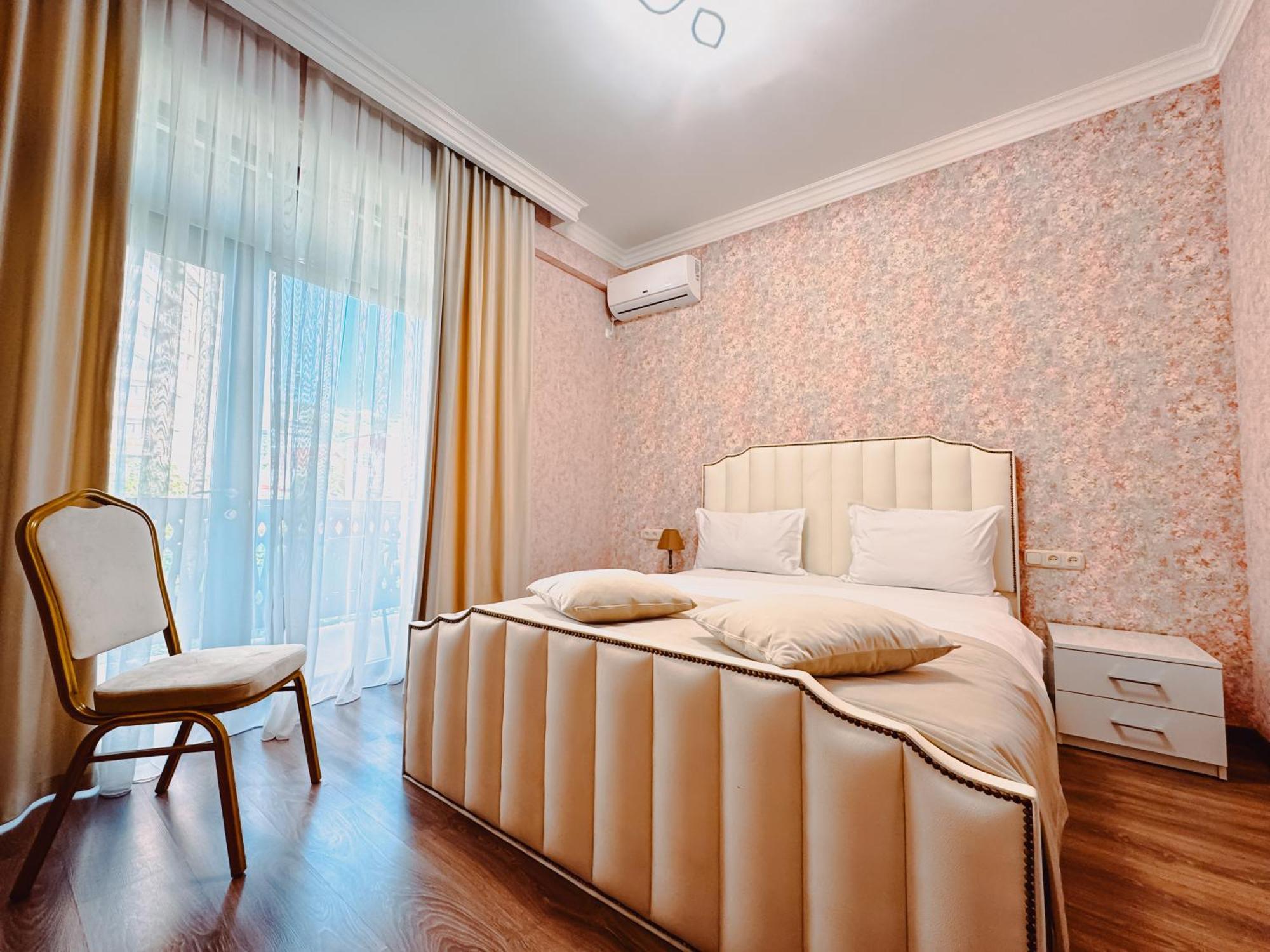 Armenia Hotel Jerevan Exteriör bild