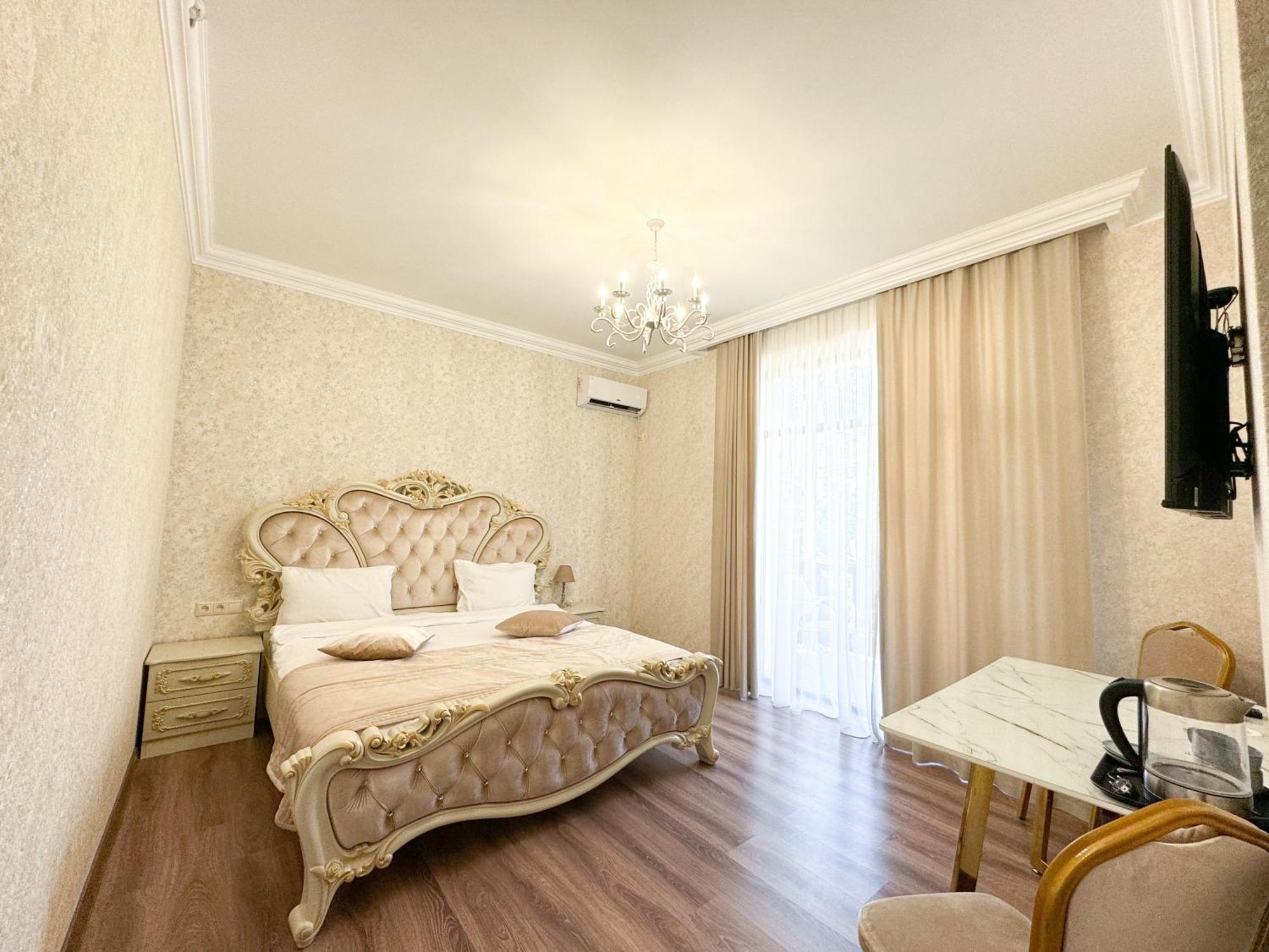 Armenia Hotel Jerevan Exteriör bild